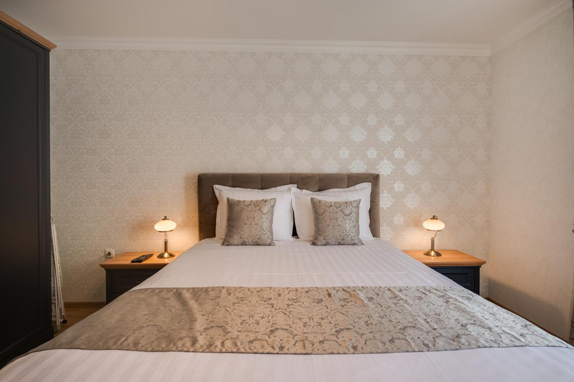 Prestige Central Apartments Varna Extérieur photo