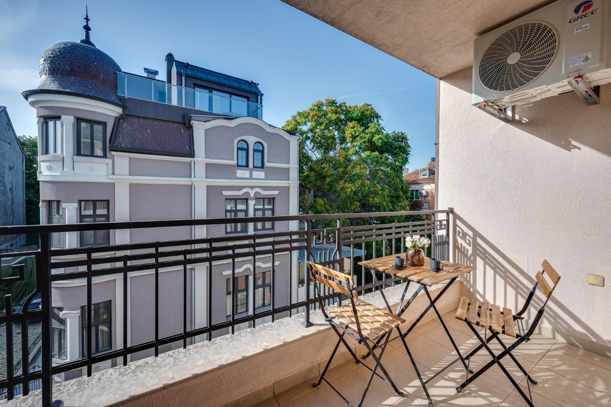 Prestige Central Apartments Varna Extérieur photo