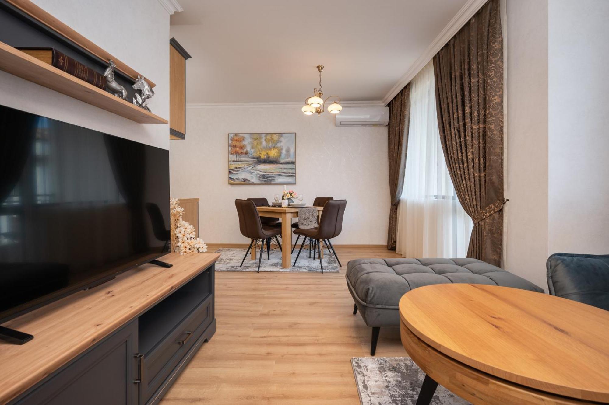 Prestige Central Apartments Varna Extérieur photo