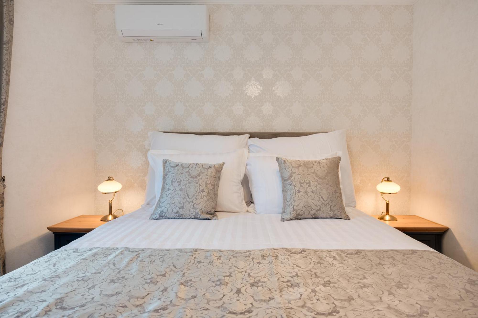 Prestige Central Apartments Varna Extérieur photo