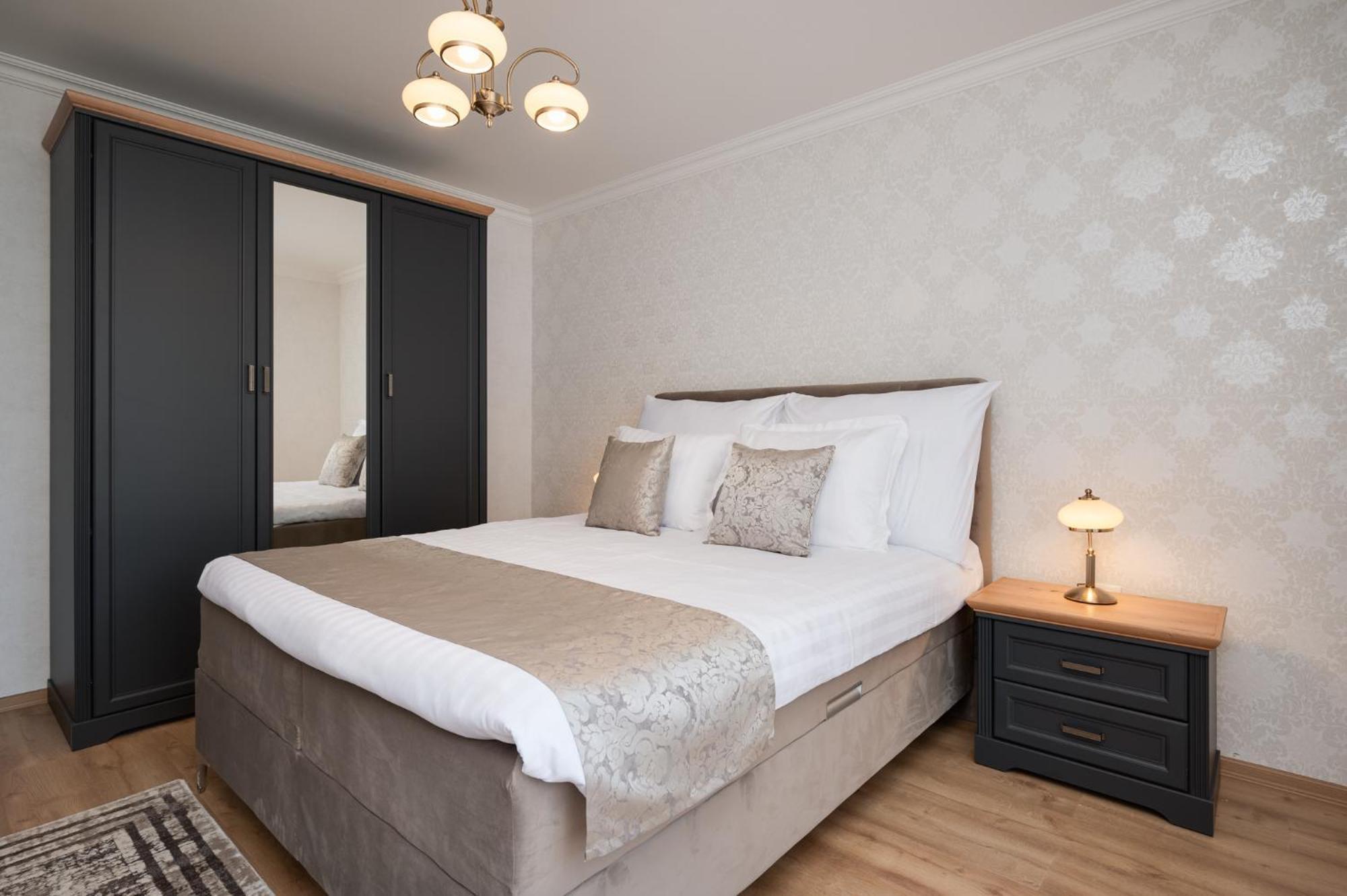 Prestige Central Apartments Varna Extérieur photo