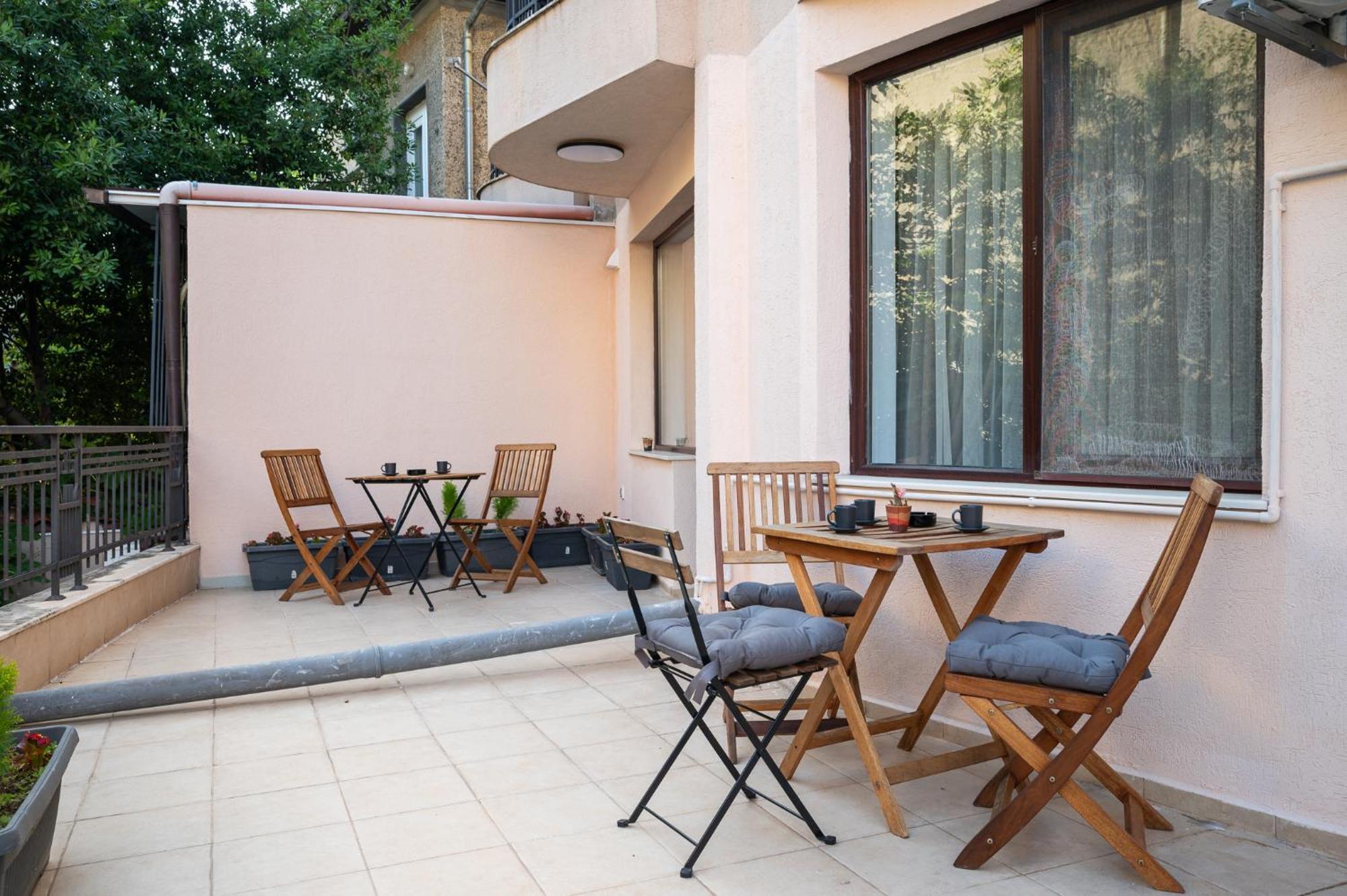 Prestige Central Apartments Varna Extérieur photo