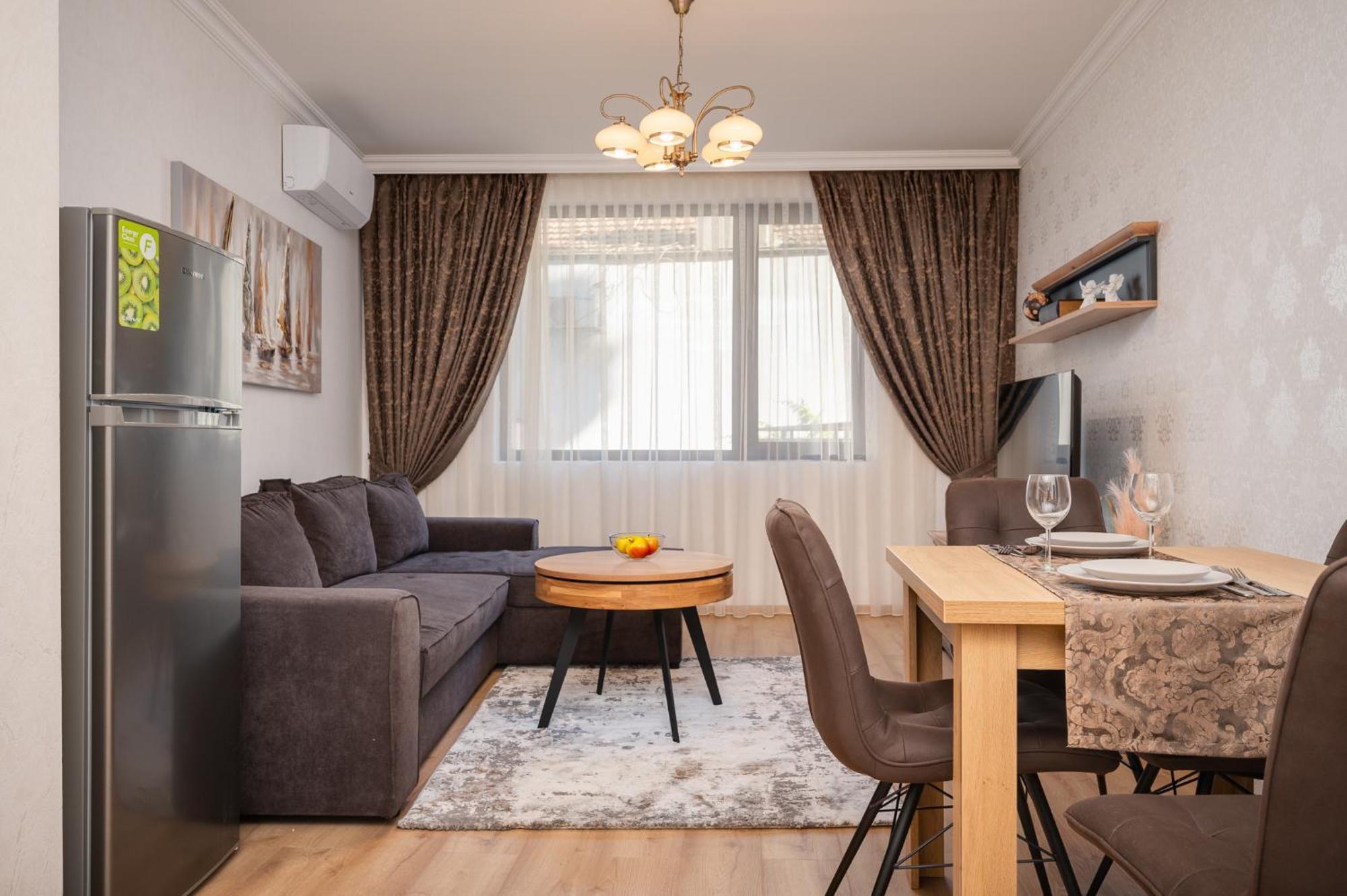 Prestige Central Apartments Varna Extérieur photo